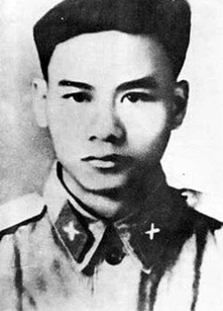 Anh hùng Nguyễn Viết Xuân