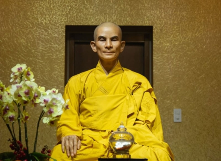 /media/tapchinghiencuuphathoc-vn-bo-tat-thich-quang-duc.jpg